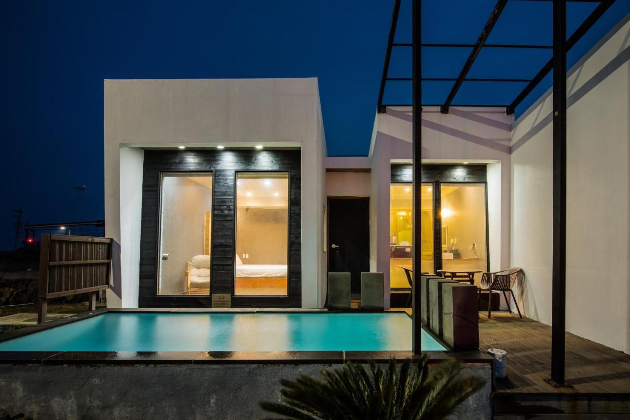 Aqua Beautique Poolvilla Jeju Eksteriør bilde