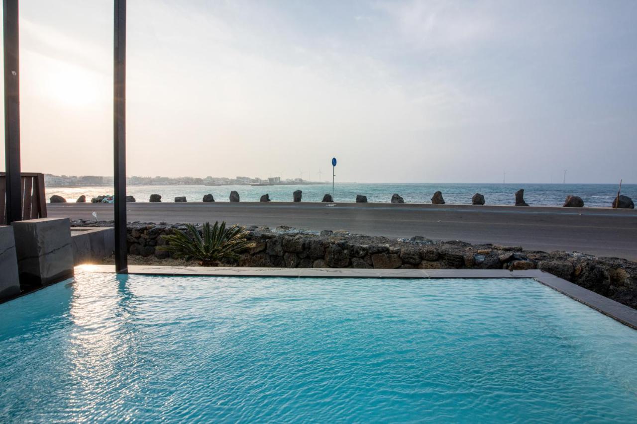 Aqua Beautique Poolvilla Jeju Eksteriør bilde